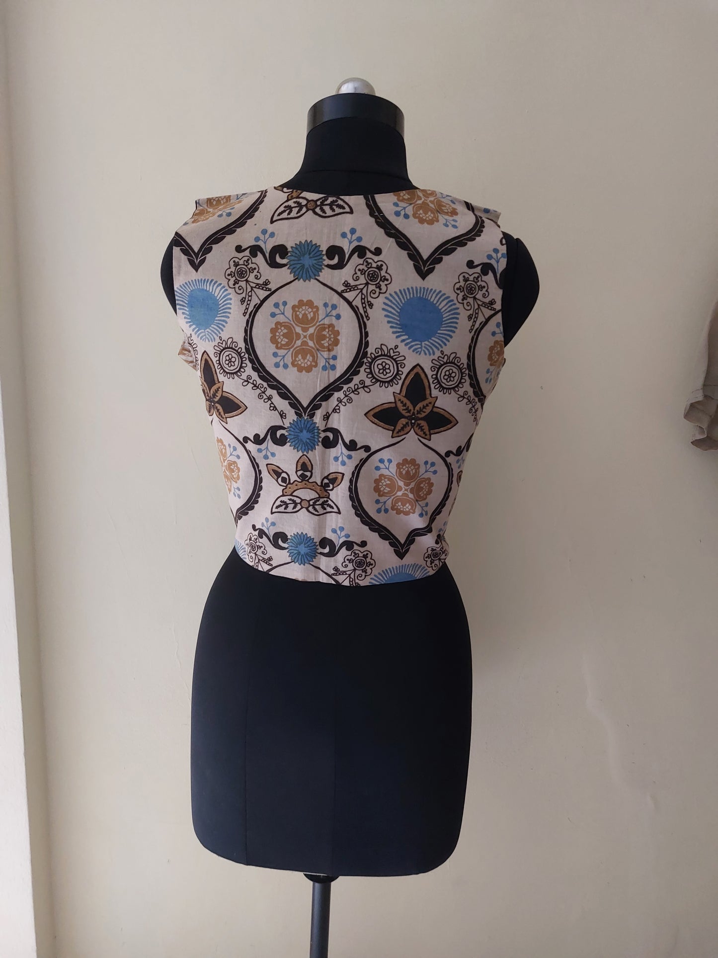 Reversible Offwhite Black Kalamkari Koti