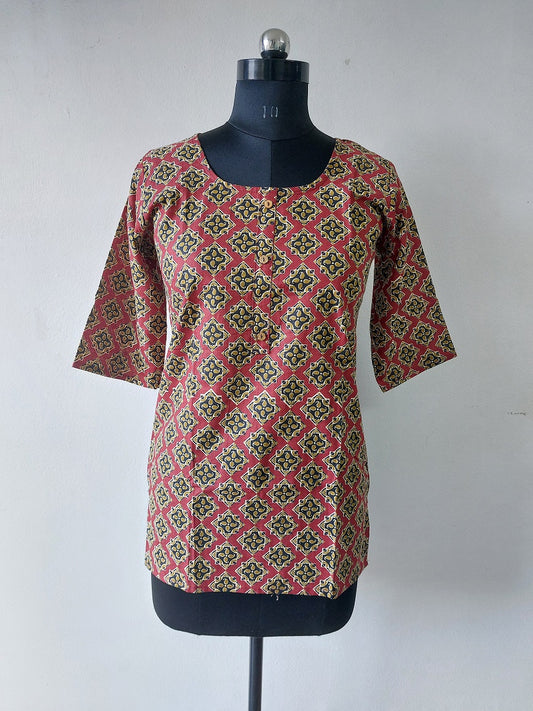 Maroon Butti Short Kurti
