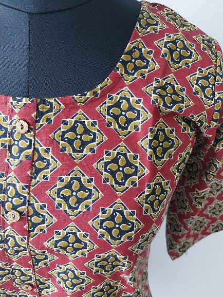 Maroon Butti Short Kurti