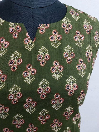 Mehendi Floral Sleeveless Kurti